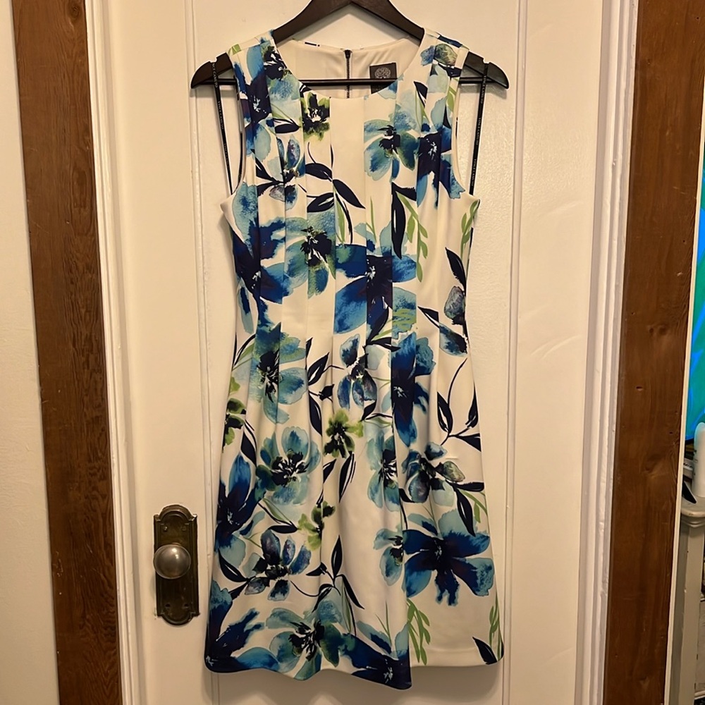 Vince Camuto Floral Cocktail Dress - Size 8